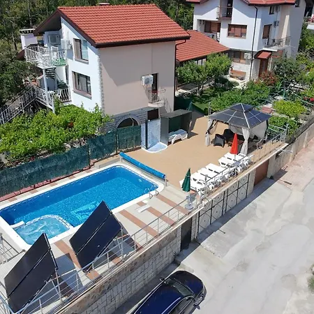 Mak Guest house