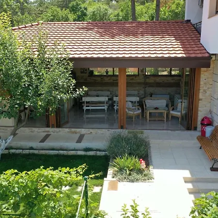 Mak Pensión Balchik